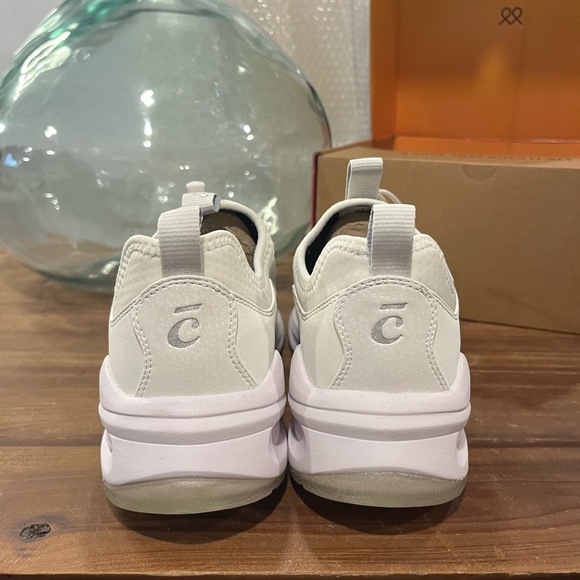 Clove Classic Brilliant White Women's Bungee Athletic Shoe 8 - Picture 7 of 13